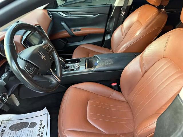 2017 Maserati Ghibli Standard
