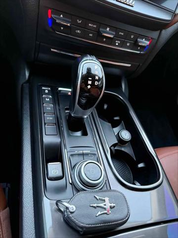 2017 Maserati Ghibli Standard