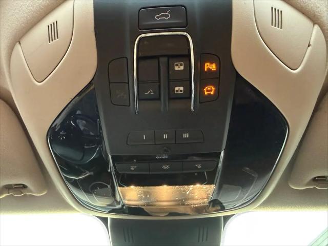 2017 Maserati Ghibli Standard