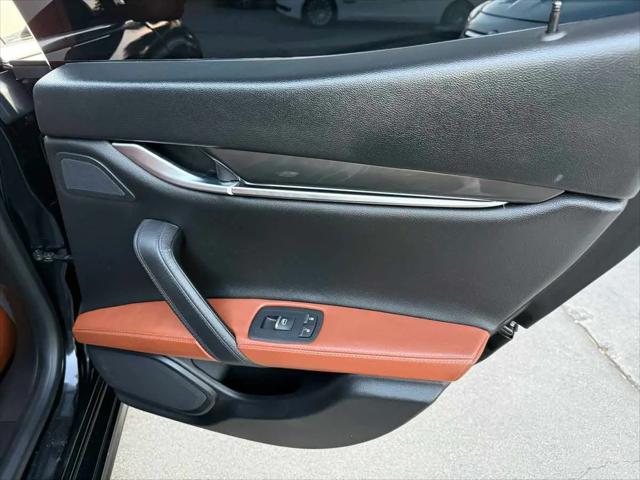 2017 Maserati Ghibli Standard