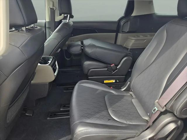 2025 Kia Carnival MPV LXS