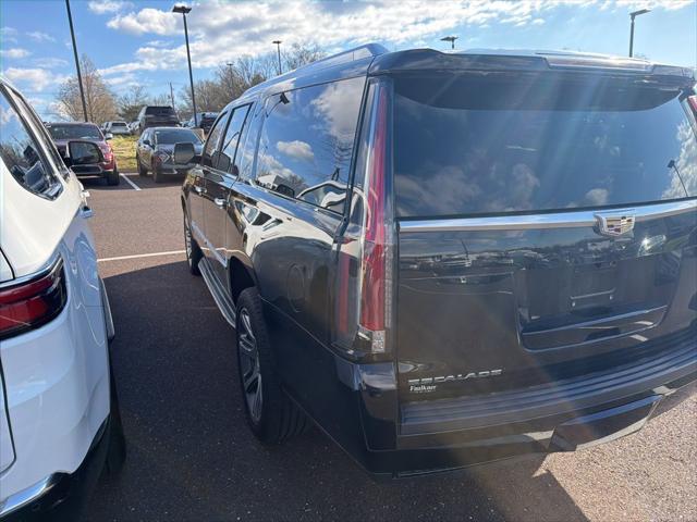 2017 Cadillac Escalade ESV Luxury 2017 Cadillac Escalade ESV Luxury