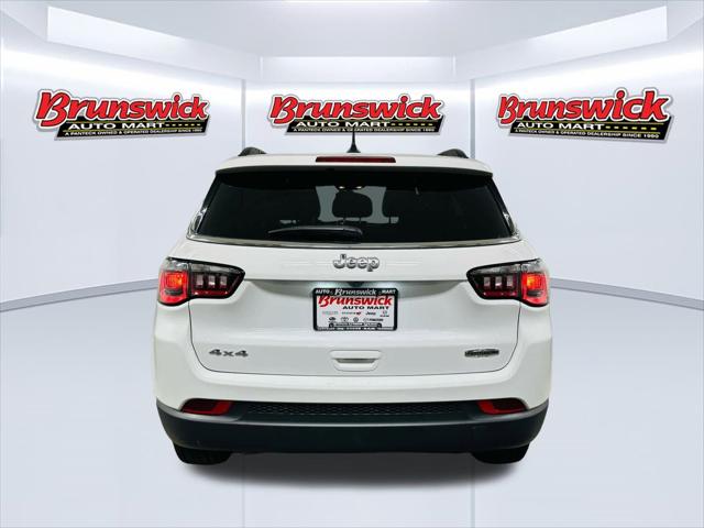 2024 Jeep Compass Latitude Lux FWD