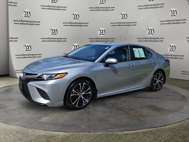 2020 Toyota Camry SE