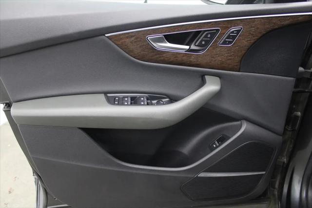 2020 Audi Q8 Premium Plus 55 TFSI quattro Tiptronic