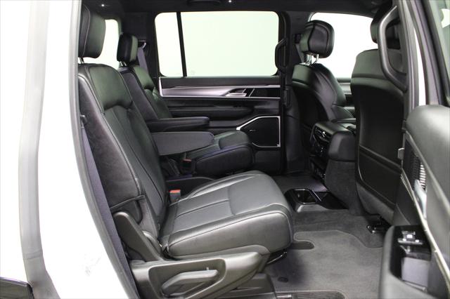 2025 Jeep Wagoneer Carbide 4x4