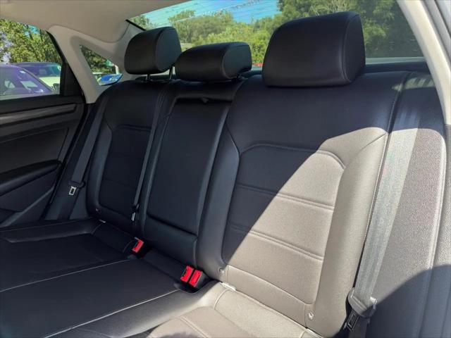 2020 Volkswagen Passat 2.0T R-Line
