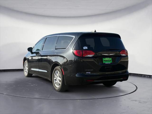 2024 Chrysler Voyager LX