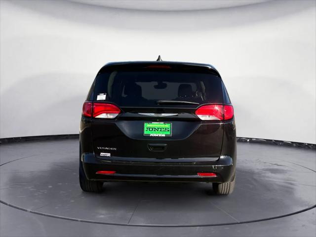 2024 Chrysler Voyager LX