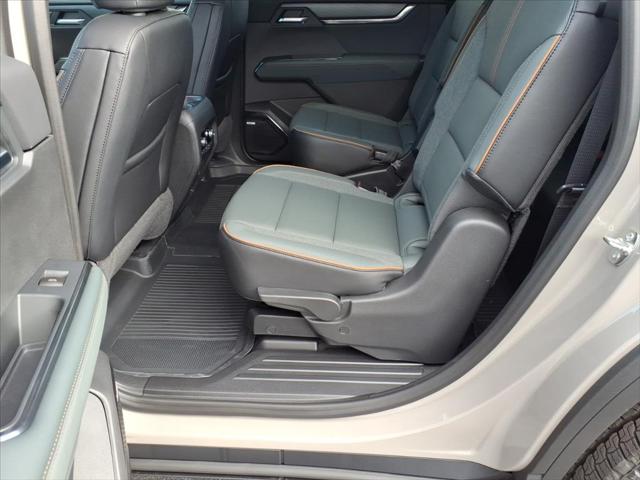 2026 GMC Acadia AT4 AWD