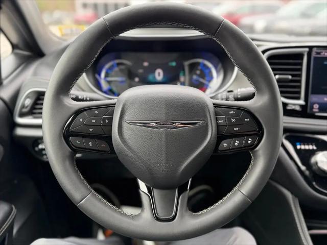2023 Chrysler Pacifica Hybrid Limited