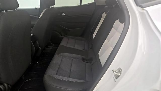 2025 Chevrolet Trax FWD LS