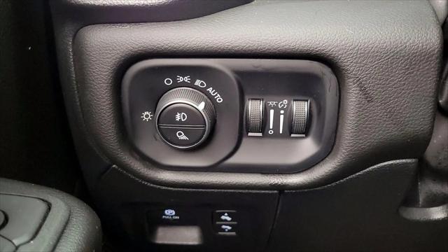 2025 Ram 1500 Big Horn Crew Cab 4x4 5'7" Box