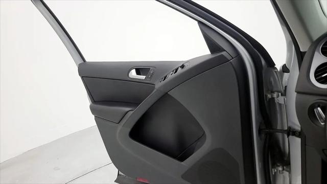 2017 Volkswagen Tiguan 2.0T Wolfsburg Edition