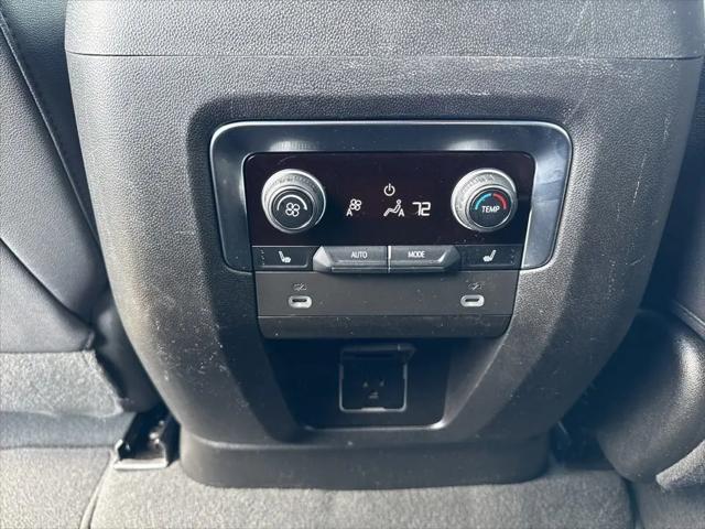 2023 Chevrolet Suburban 4WD Premier