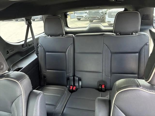 2023 Chevrolet Suburban 4WD Premier