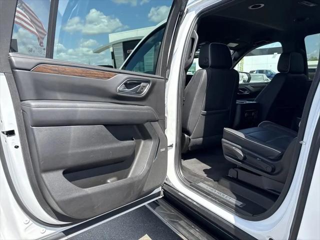 2023 Chevrolet Suburban 4WD Premier