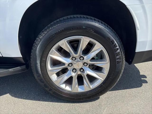 2023 Chevrolet Suburban 4WD Premier