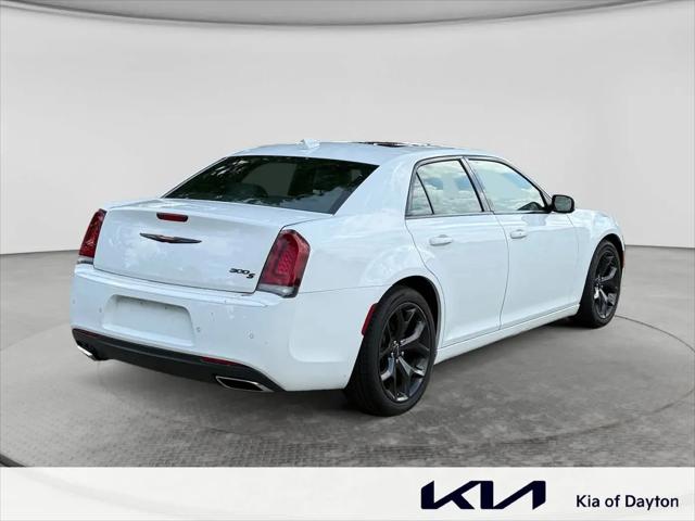 2022 Chrysler 300 S