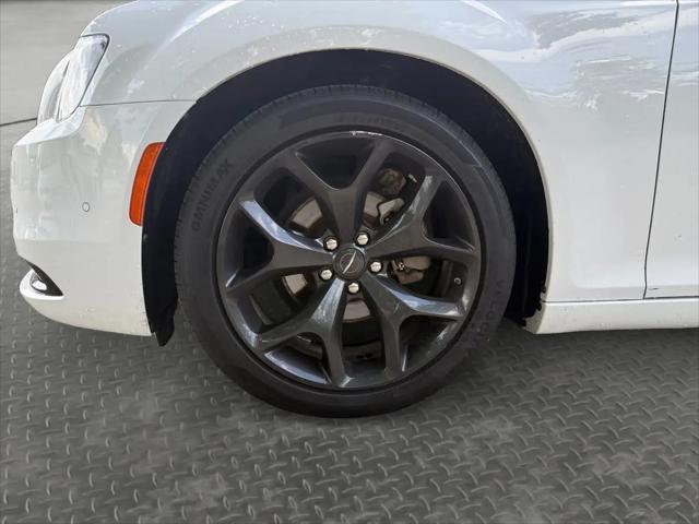 2022 Chrysler 300 S