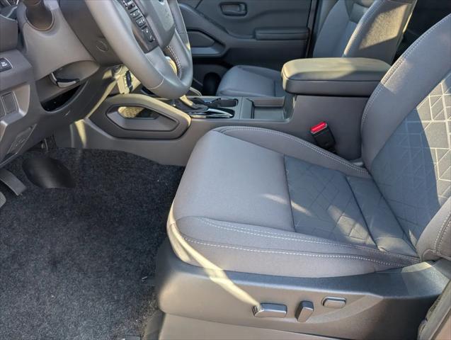 2026 Nissan Frontier Crew Cab SV 4x2