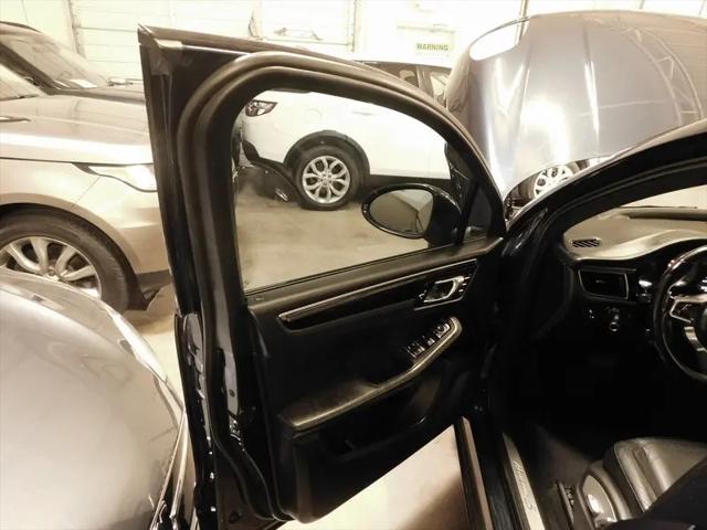 2015 Porsche Macan S