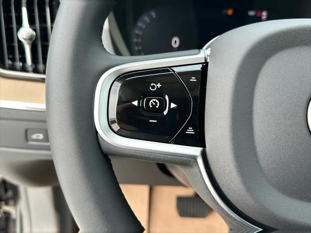 2026 Volvo XC60 Plug-In Hybrid Ultra, T8 AWD Electric/Gasoline, Dark