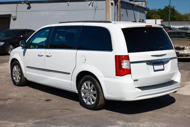 2015 Chrysler Town & Country Touring