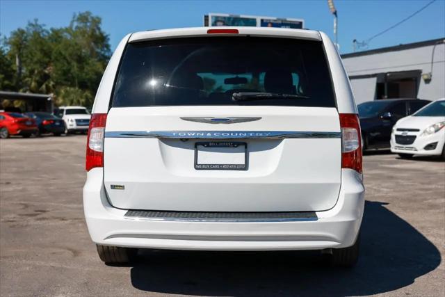2015 Chrysler Town & Country Touring