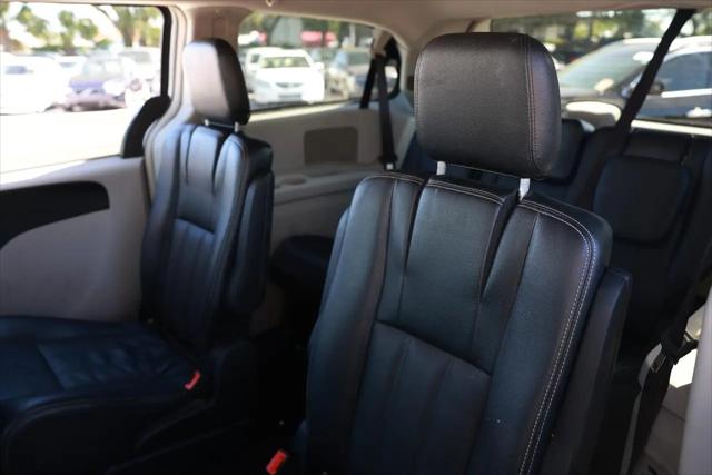 2015 Chrysler Town & Country Touring