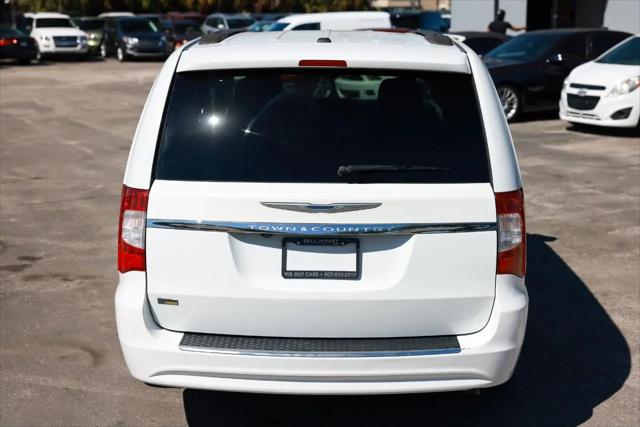 2015 Chrysler Town & Country Touring