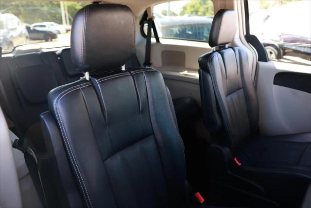 2015 Chrysler Town & Country Touring