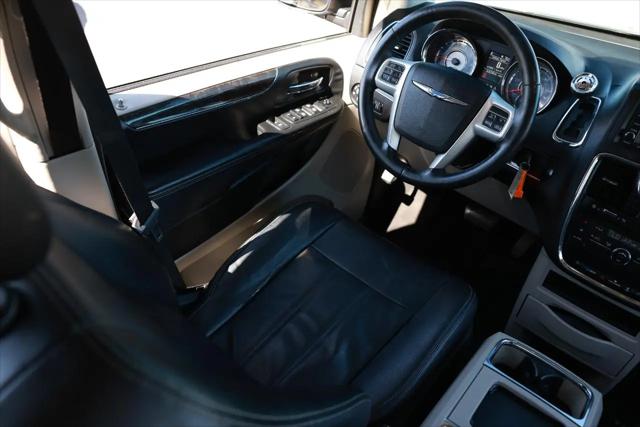 2015 Chrysler Town & Country Touring