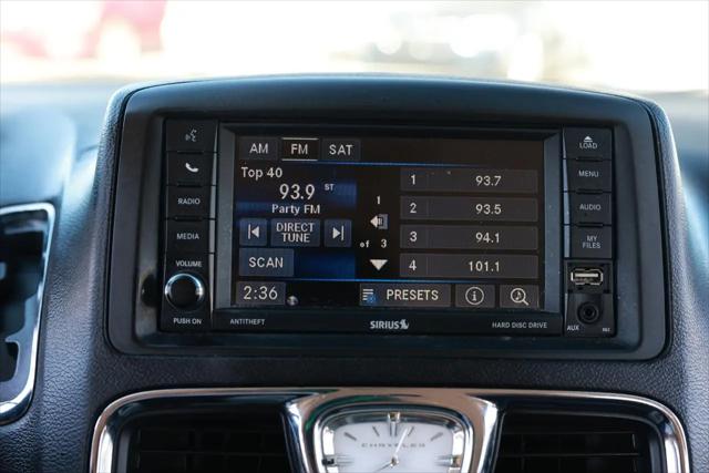 2015 Chrysler Town & Country Touring