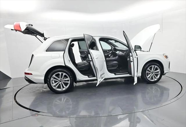 2025 Audi Q7 Premium Plus 55 TFSI quattro Tiptronic