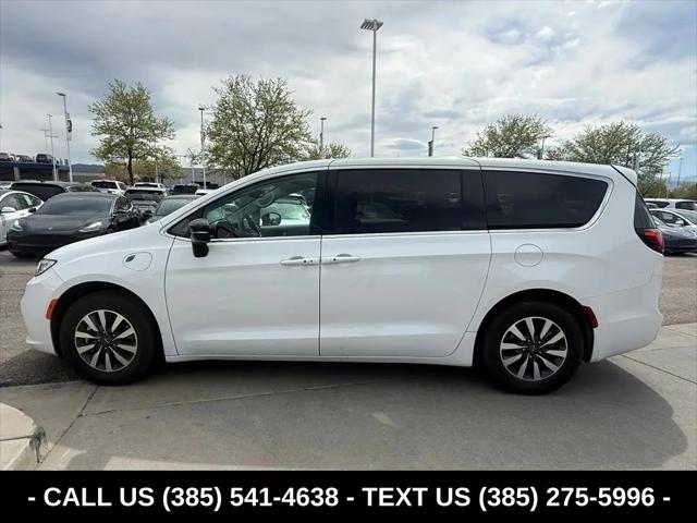 2024 Chrysler Pacifica Hybrid Select