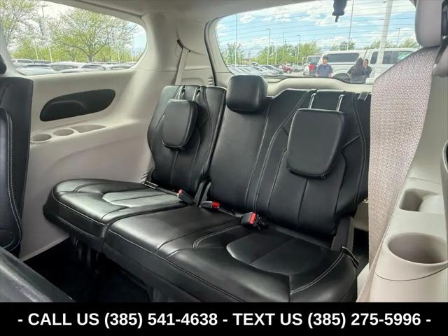 2024 Chrysler Pacifica Hybrid Select