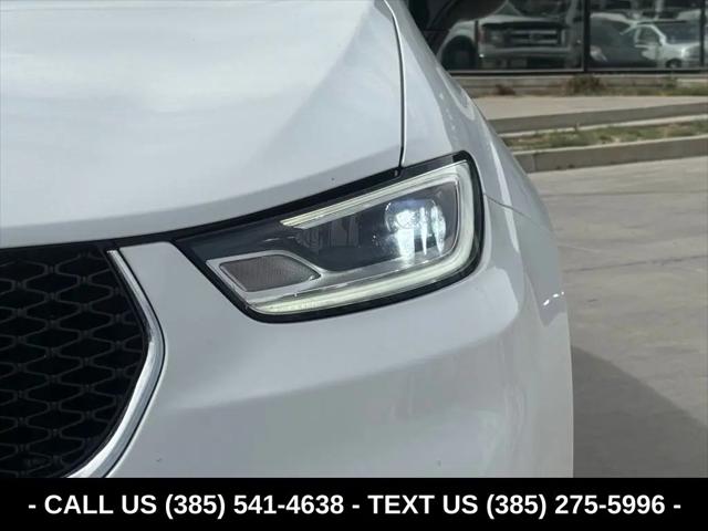 2024 Chrysler Pacifica Hybrid Select