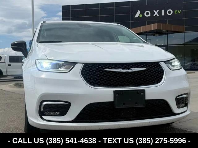2024 Chrysler Pacifica Hybrid Select
