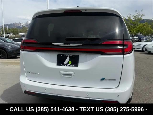 2024 Chrysler Pacifica Hybrid Select