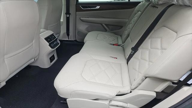 2026 Volkswagen Atlas SE with Technology