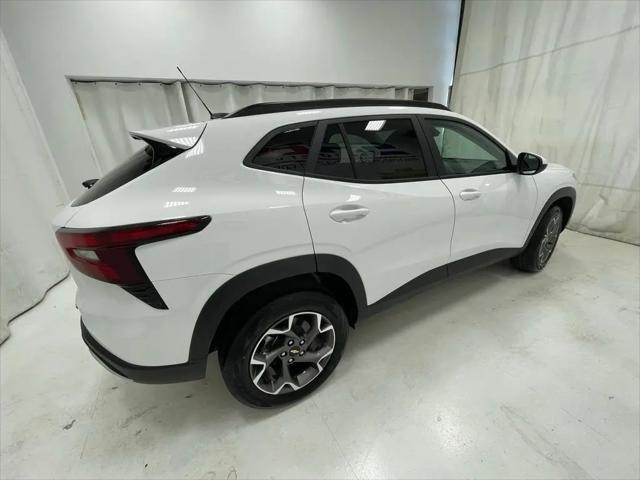 2026 Chevrolet Trax FWD LT