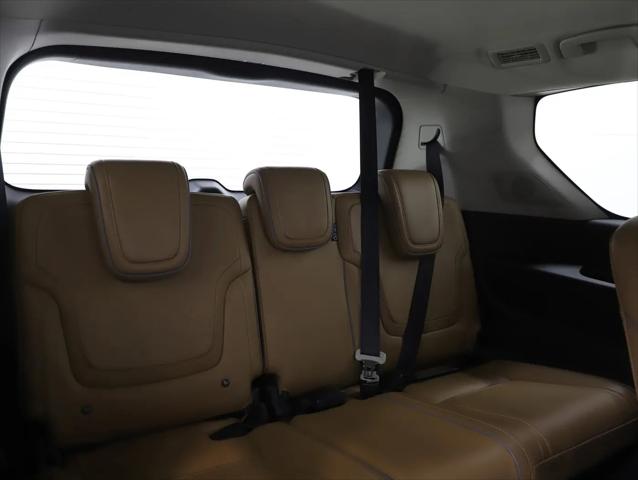 2025 INFINITI QX80 LUXE AWD