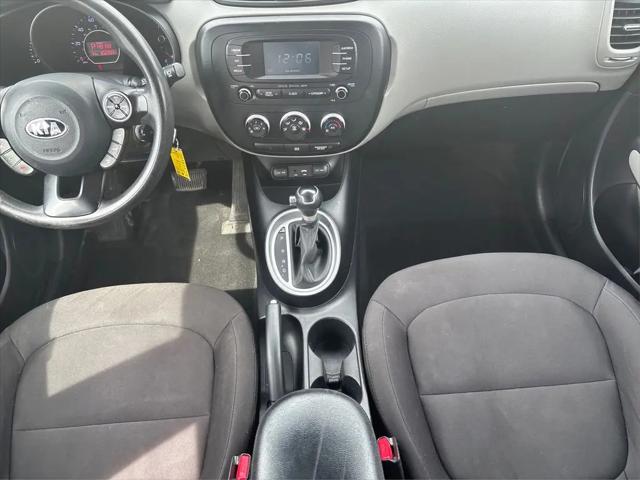 2016 Kia Soul Base
