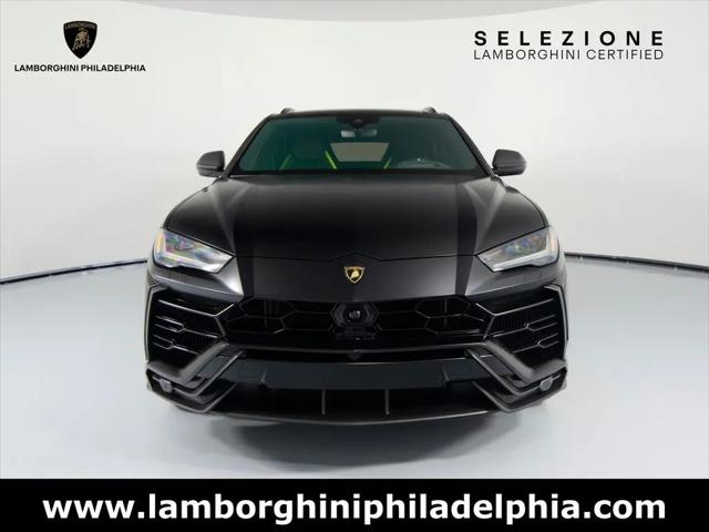 2022 Lamborghini Urus Graphite Capsule