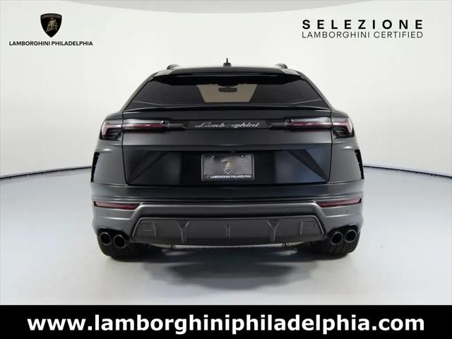 2022 Lamborghini Urus Graphite Capsule
