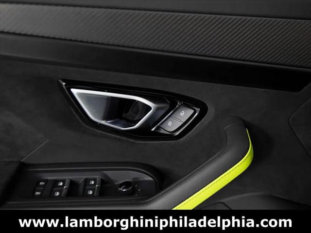 2022 Lamborghini Urus Graphite Capsule