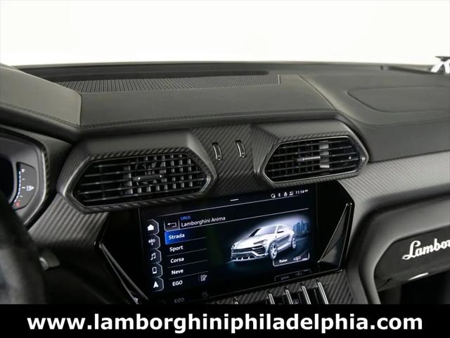 2022 Lamborghini Urus Graphite Capsule