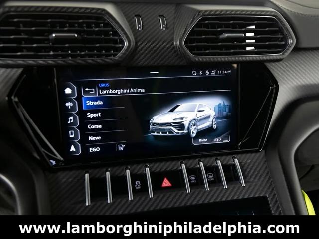 2022 Lamborghini Urus Graphite Capsule