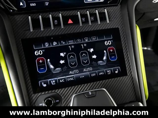 2022 Lamborghini Urus Graphite Capsule